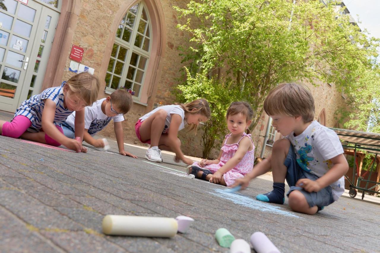 Ev.Familienferien-Und Bildungsstaette Ebernburg Hotel Bad Münster am Stein-Ebernburg Eksteriør billede